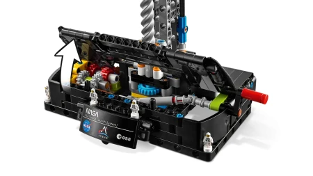 LEGO TECHNIC 42221 Rakieta SLS NASA Artemis_3.webp