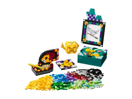 LEGO 41811 DOTS Harry Potter Zestaw na biurko z Ho 2.webp