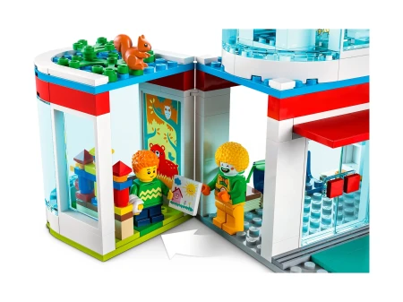 LEGO 60330 CITY Szpital p3 3.webp