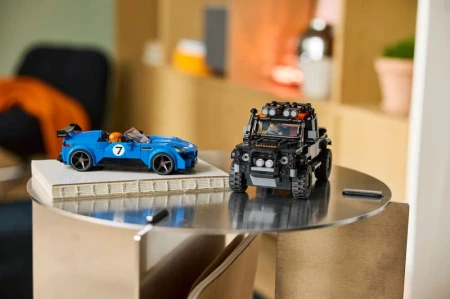 LEGO SPEED JaguarProject7 i LandRoverD_6.jpg