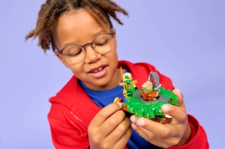 LEGO NINJAGO Lloyd kontra ziemny potwór 71850_3.jpg