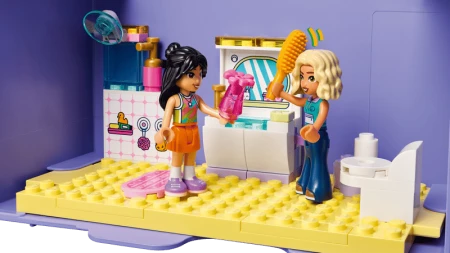 LEGO FRIENDS Kreat.walizka z domkiem 42697_9.png