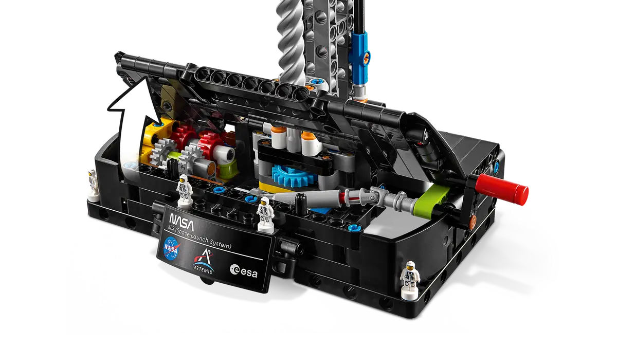 LEGO TECHNIC 42221 Rakieta SLS NASA Artemis_3.webp